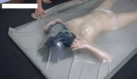 Chinese Bondage in Vacbed: Intense & Sensual