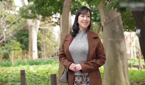 Amateur Asian Milf's Candid Interview with Young Men