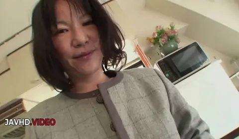 Mature Japanese Woman Hairy Pussy Vibes Solo