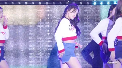 Boom Boom Live Fancam – HD Asian Sensation