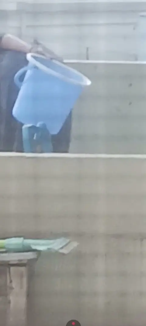 Neighbour's Cleavage Peek - Secret Glimpse