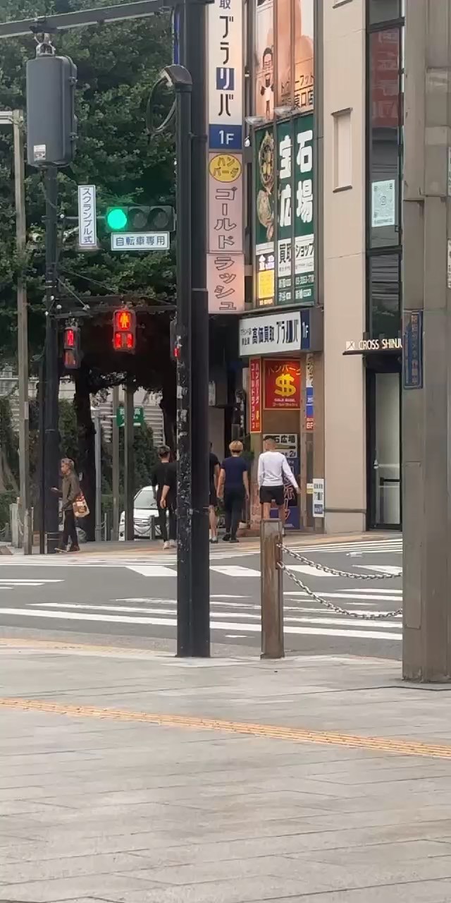 Korean Girl Smoking & Spitting in Japan 02