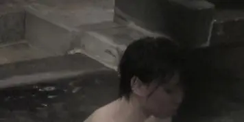 Gorgeous Asian Bimbo Shows Nude Back on Hidden Cam