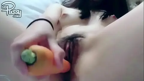 Asian Teen Masturbates with a Carrot – Homemade Solo Fun